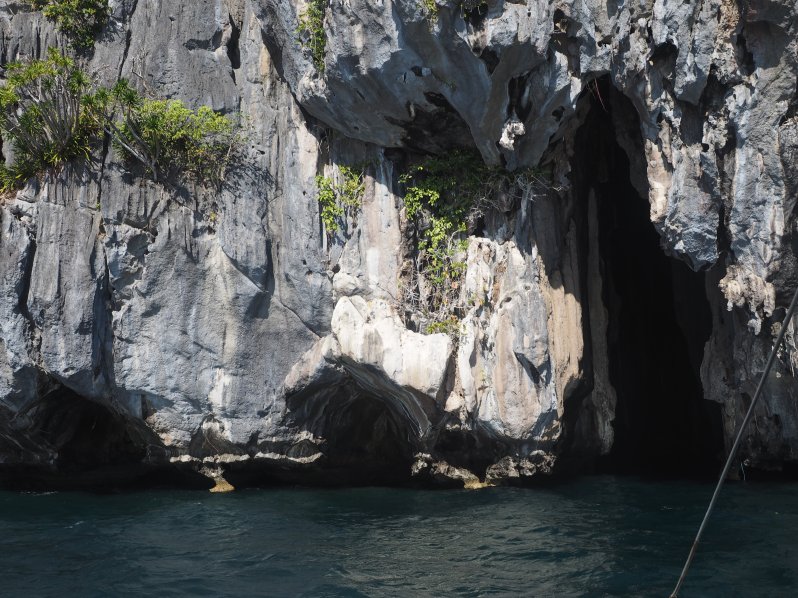 el-nido-palawan-cave