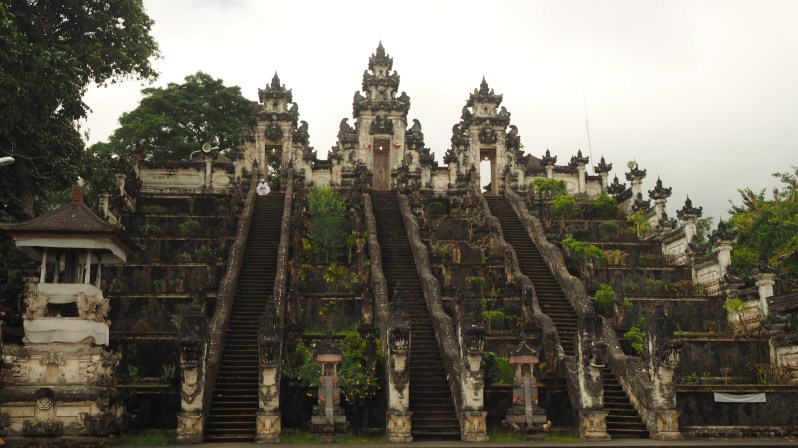 pura-lempuyang-bali-indonesia