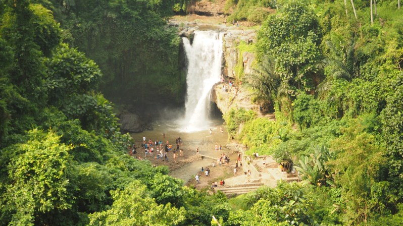 tegenungan-waterfall-bali-ubud