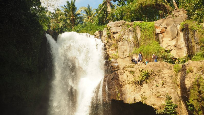 tegenungan-waterfall-bali-ubud