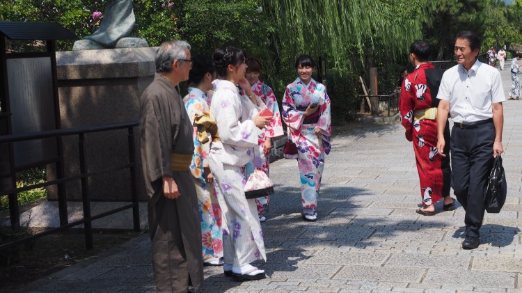 kyoto-gion-japan-geisha