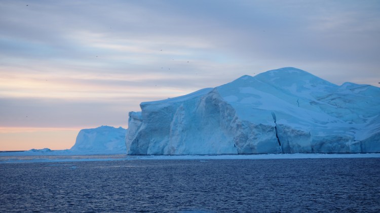 greenland-ilulissat-icefjord-iceberg-icefjorden-disko-bay