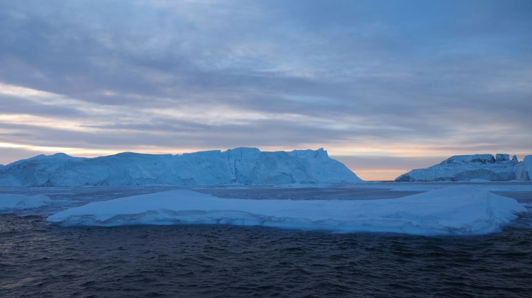 greenland-ilulissat-icefjord-iceberg-icefjorden-disko-bay