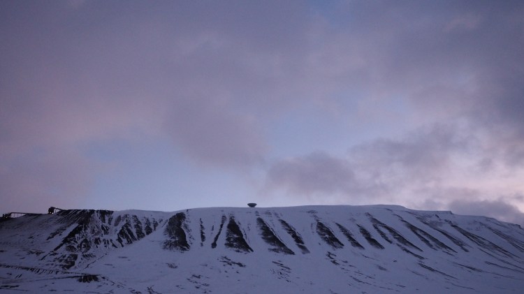 svalbard-longyearbyen-polar-night