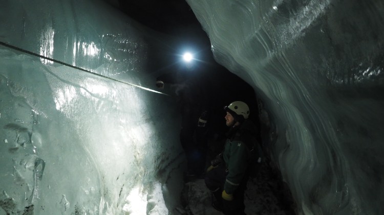 svalbard-longyearbyen-polar-night