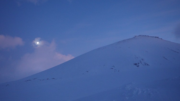 svalbard-longyearbyen-polar-night