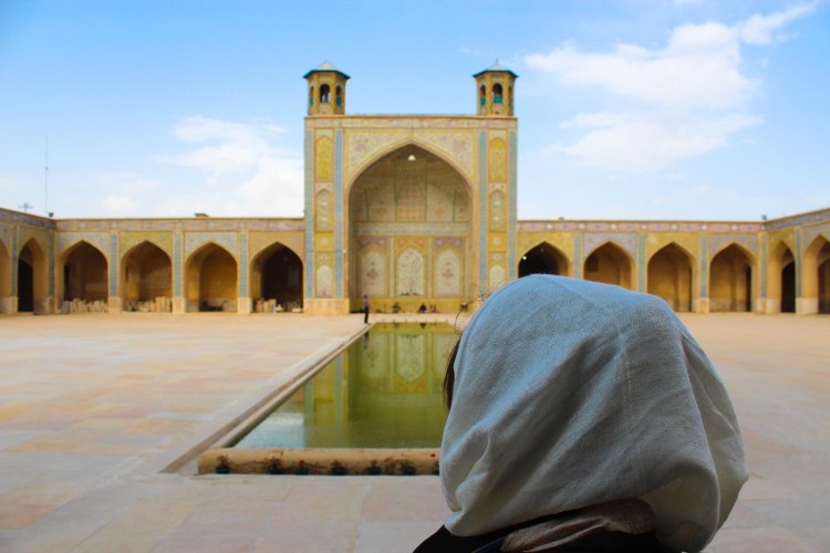 vakil-mosque-shiraz-iran-travel-blog-solo-backpacking