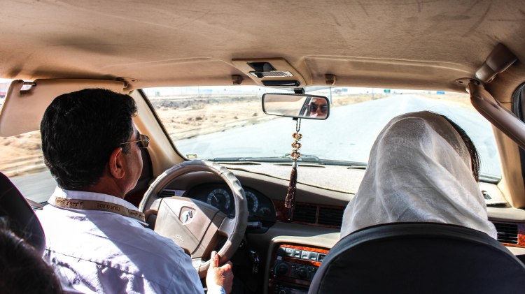 iran-travel-blog-kharanaq-desert-city-backpacking-yazd