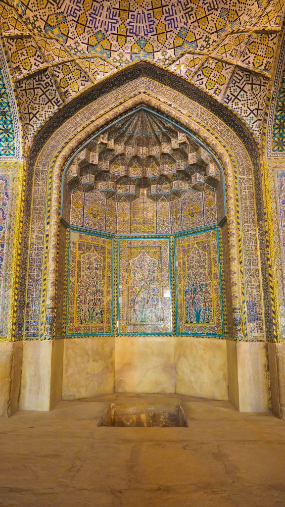 vakil-mosque-shiraz-iran-travel-blog-solo-backpacking