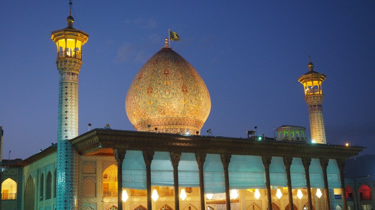 shah-cheragh-holy-shrine-shiraz-iran-travel-blog-solo-backpacking
