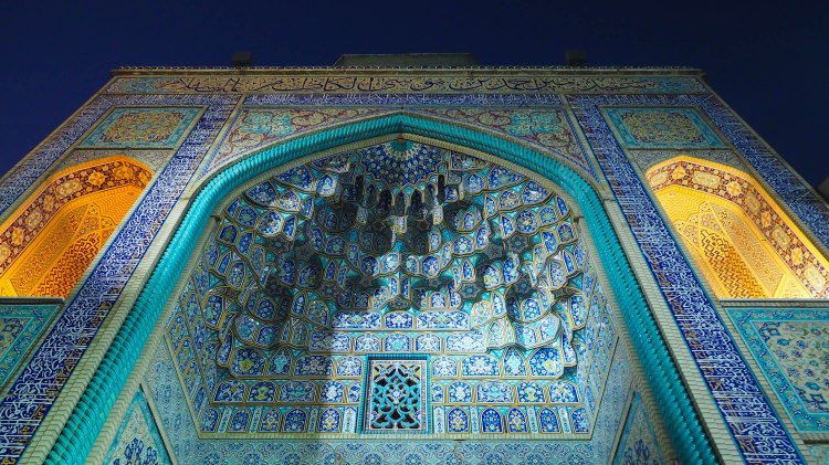 shah-cheragh-holy-shrine-shiraz-iran-travel-blog-solo-backpacking