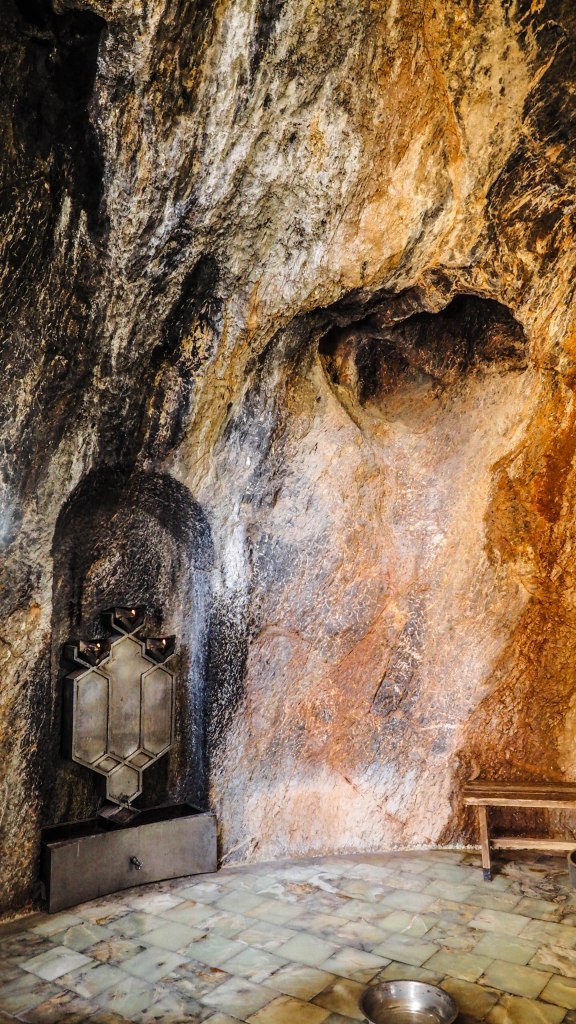 iran-travel-blog-chak-chak-desert-city-backpacking-yazd