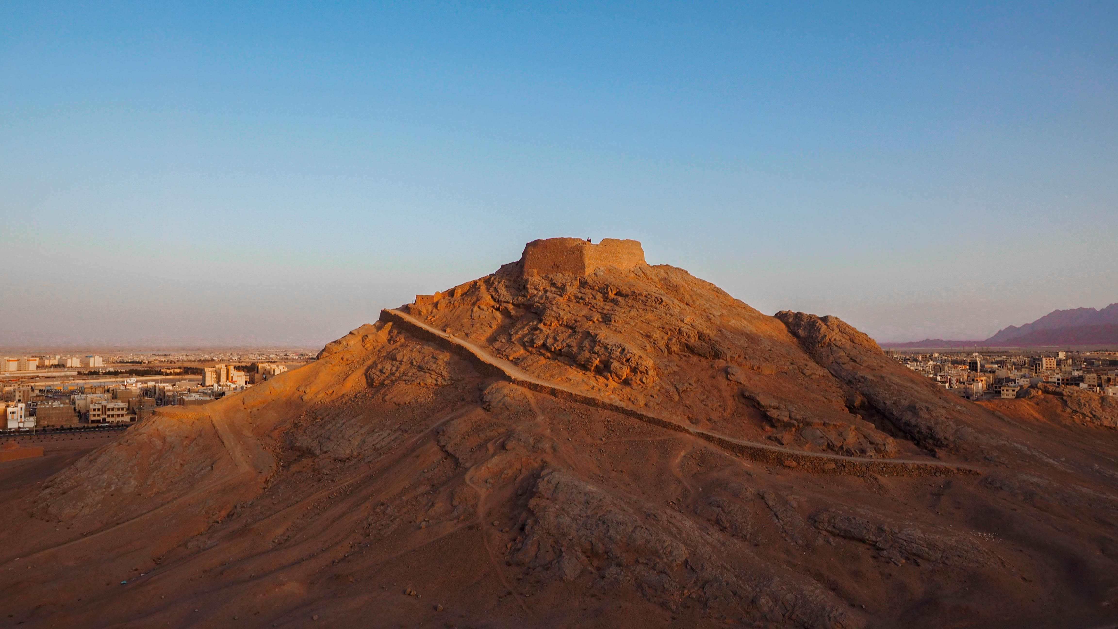 yazd-travel-blog-iran-solo-backpack-guide