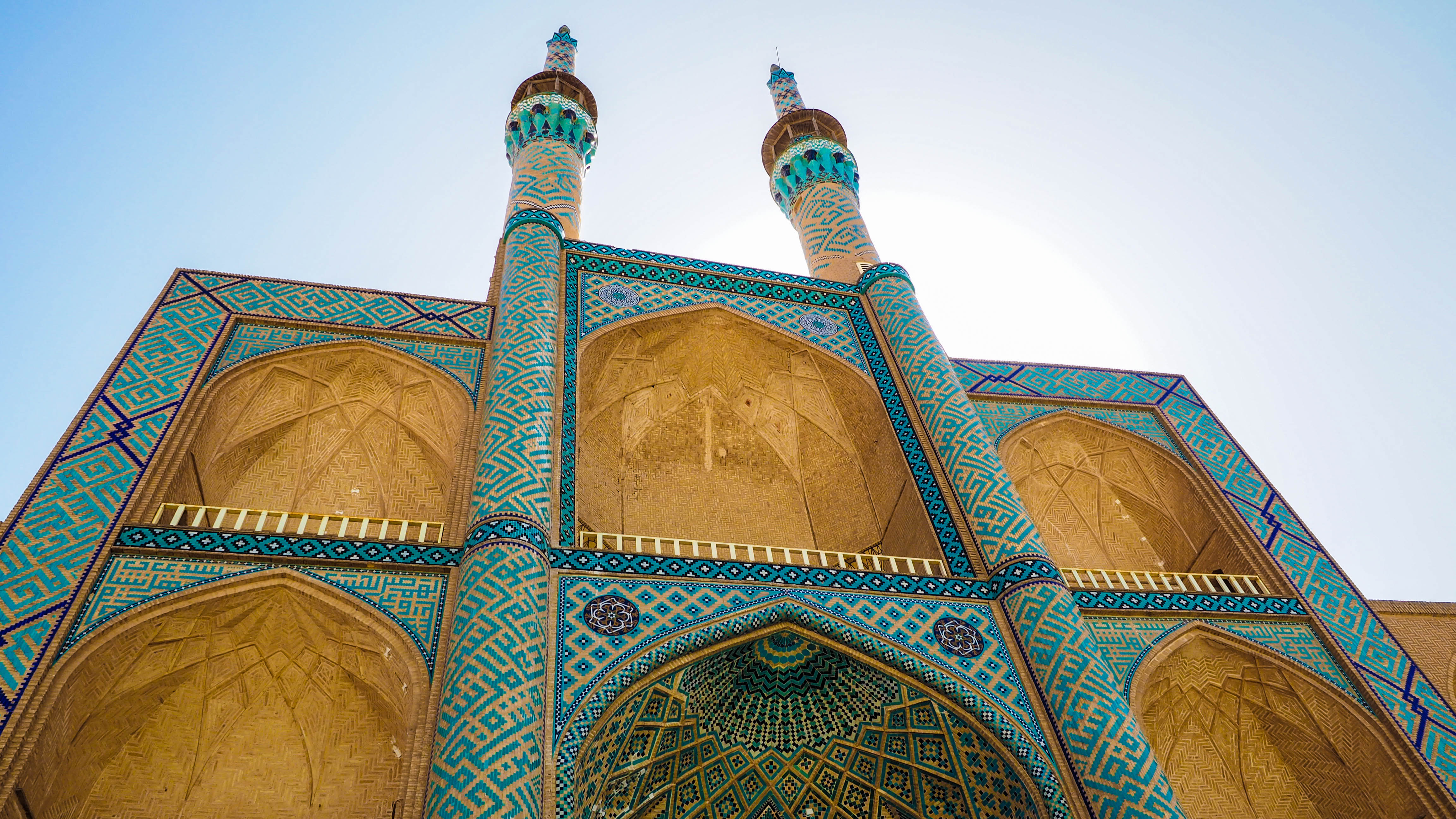 yazd-travel-blog-iran-solo-backpack-guide