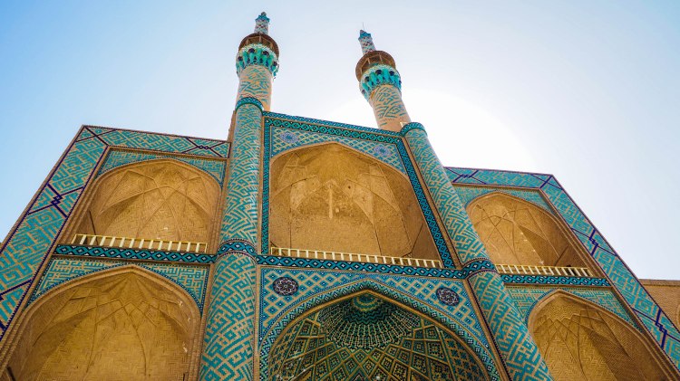 yazd-travel-blog-iran-solo-backpack-guide