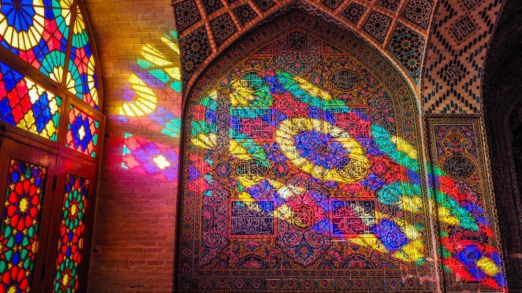pink-mosque-iran-blog-travel-shiraz-nasir-ol-molk