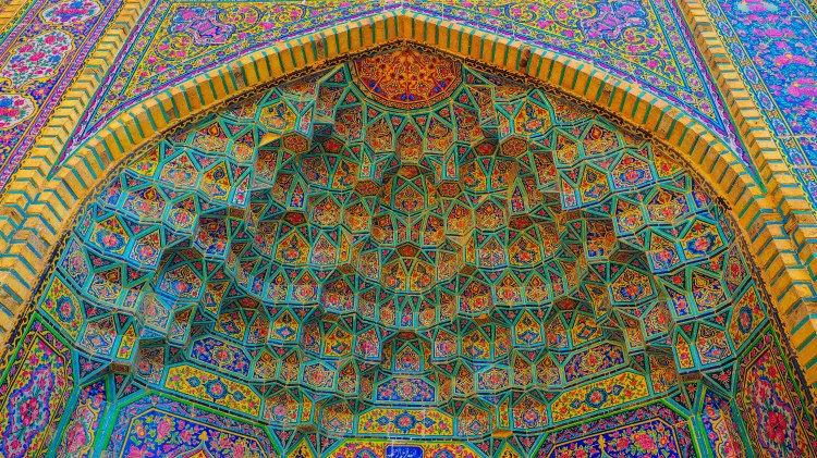pink-mosque-iran-blog-travel-shiraz-nasir-ol-molk
