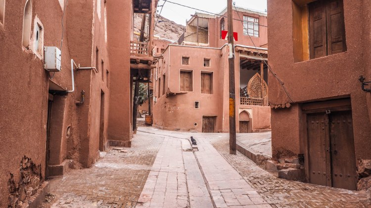 abayaneh-iran-travel-blog-red-city-kashan-backpacking-solo