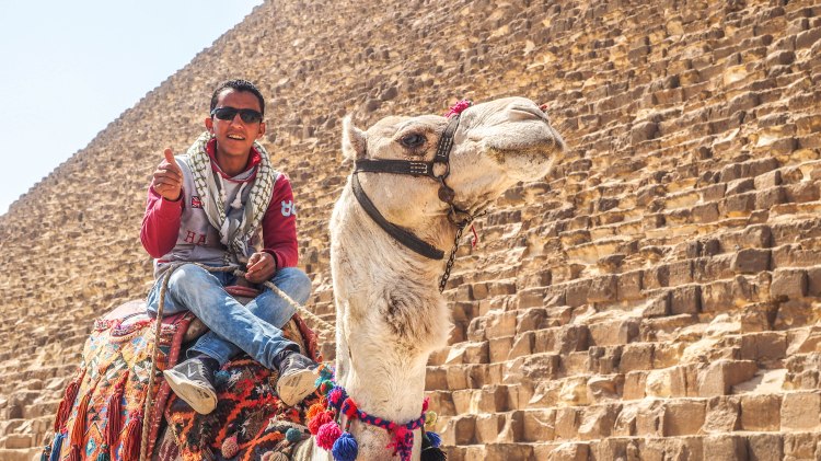 giza-pyramids-travel-blog-cairo-egypt-ancient-wonder-solo-backpacking