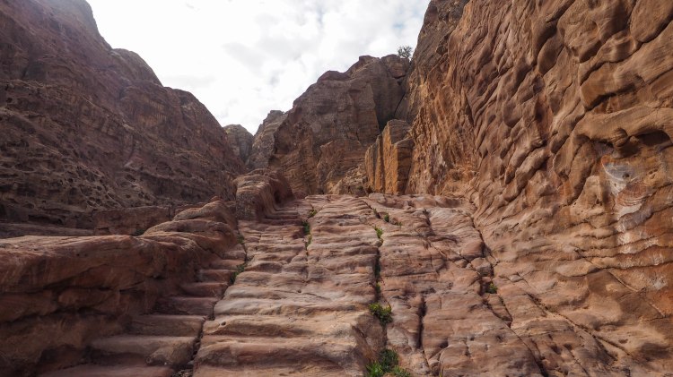 How to hike the 'Secret Trail' to above the Treasury in Petra