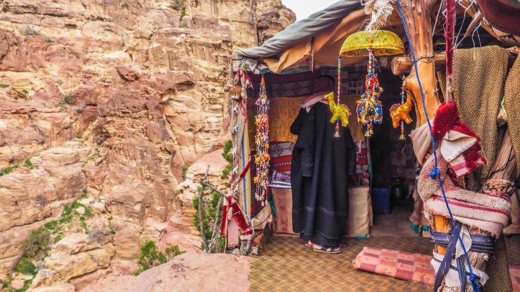 How to hike the 'Secret Trail' to above the Treasury in Petra