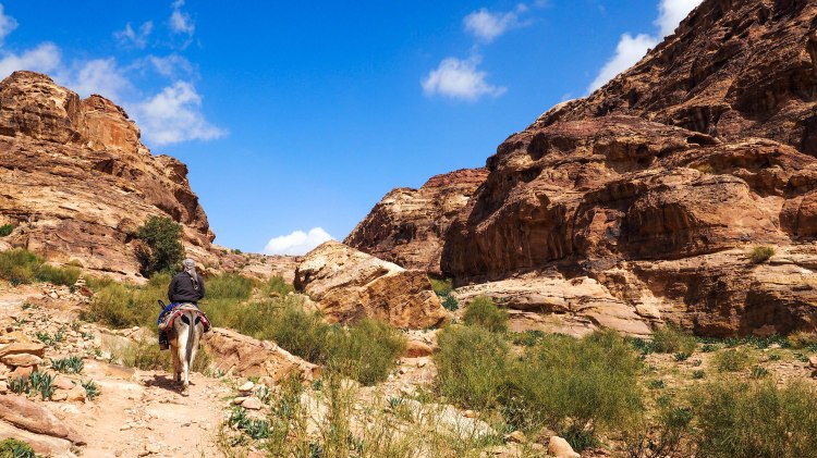 How to hike the 'Secret Trail' to above the Treasury in Petra