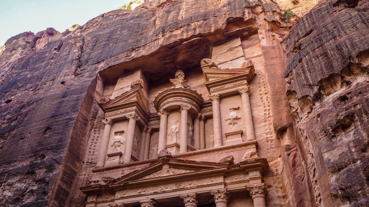 Visiting the Treasury at Petra solo (and having it all to yourself)