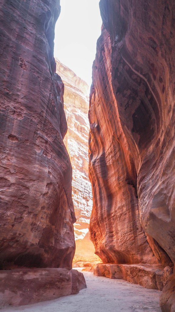 Visiting the Treasury at Petra solo (and having it all to yourself)