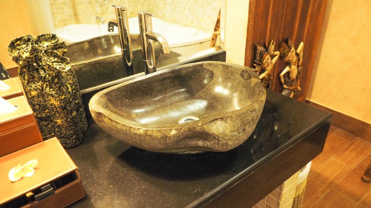 bali-ubud-travel-blog-jungle-retreat-kupu-kupu-barong-luxury-backpacking-solo