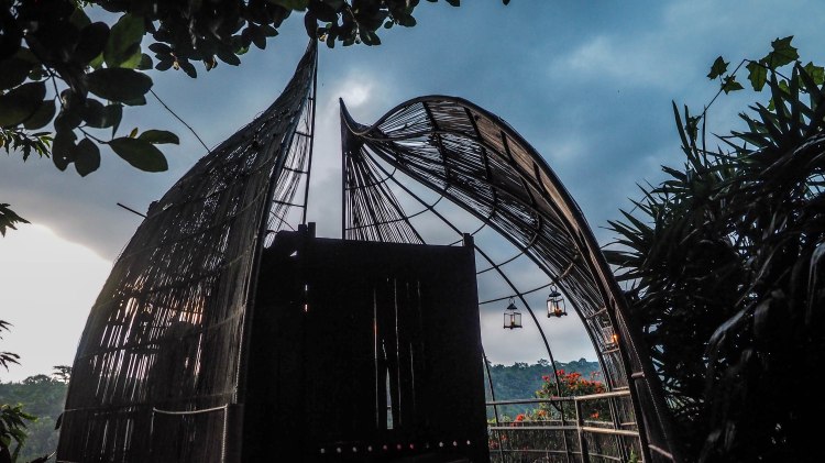 bali-ubud-travel-blog-jungle-retreat-kupu-kupu-barong-luxury-backpacking-solo-birdsnest-birds-nest-dining