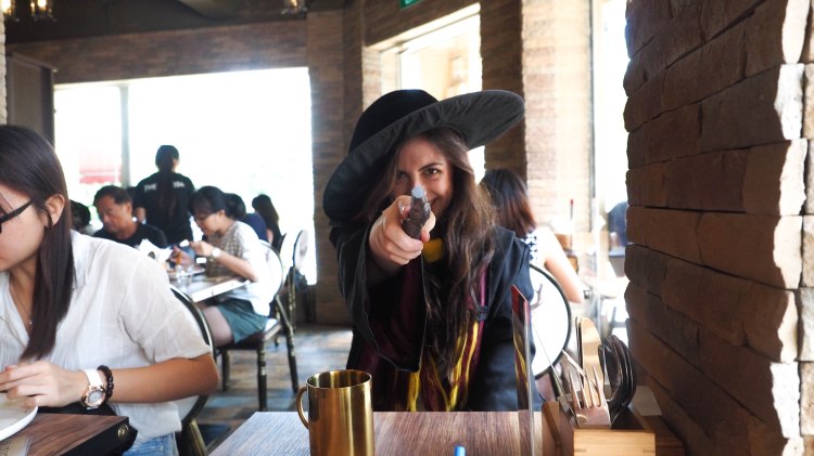 platform-1094-singapore-harry-potter-themed-cafe-travel-blog-solo-backpacking
