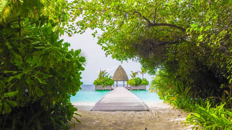 kandolhu-maldives-travel-blog-resort-solo-luxury