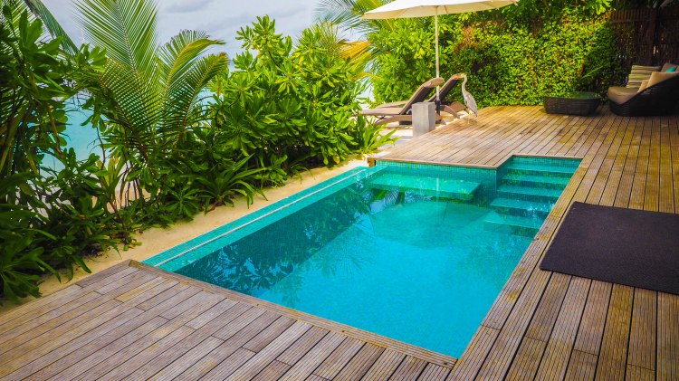 kandolhu-maldives-travel-blog-resort-solo-luxury