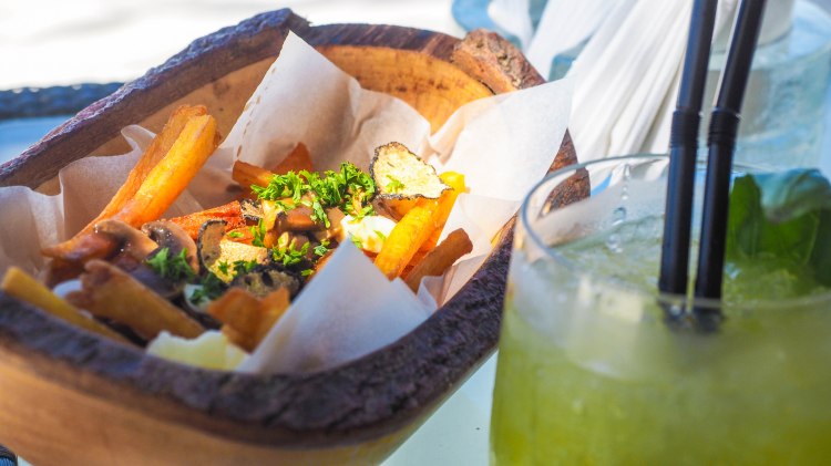 kandolhu-maldives-travel-blog-resort-solo-luxury