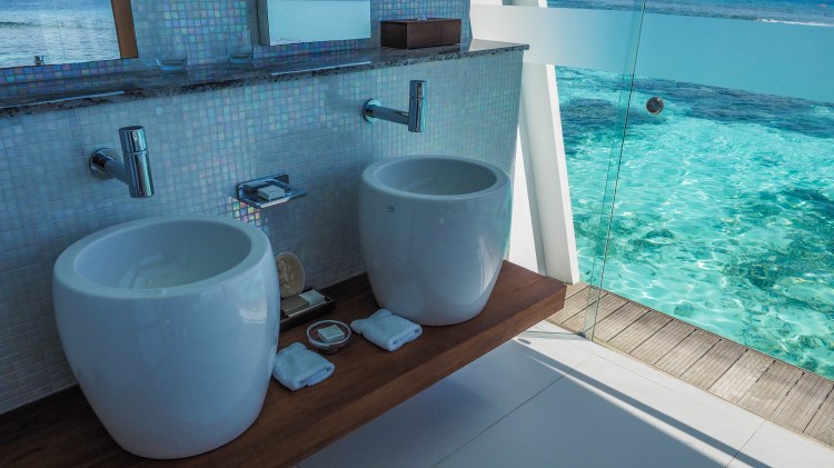 kandolhu-maldives-travel-blog-resort-solo-luxury