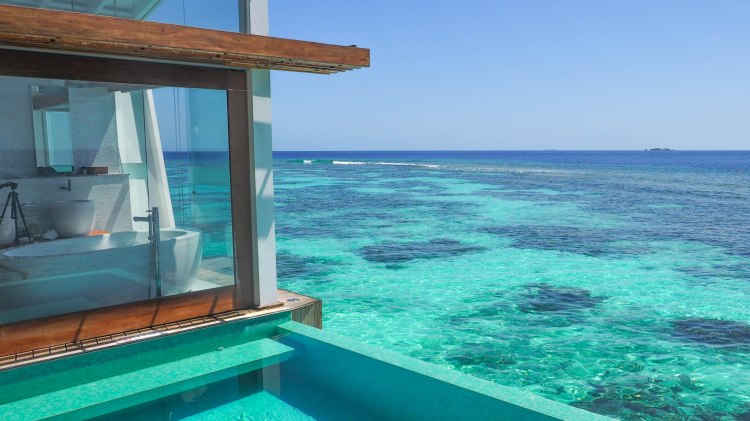 kandolhu-maldives-travel-blog-resort-solo-luxury