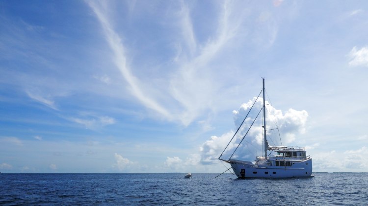 soneva-aqua-travel-blog-in-fushi-maldives-yacht-sailing-luxury