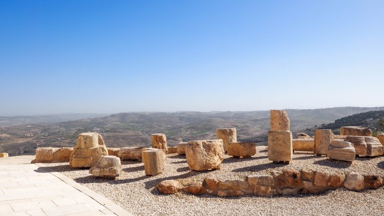 kings-highway-travel-blog-jordan-backpacking-solo-mount-nebo