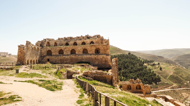 kings-highway-travel-blog-jordan-backpacking-solo-kerak-castle