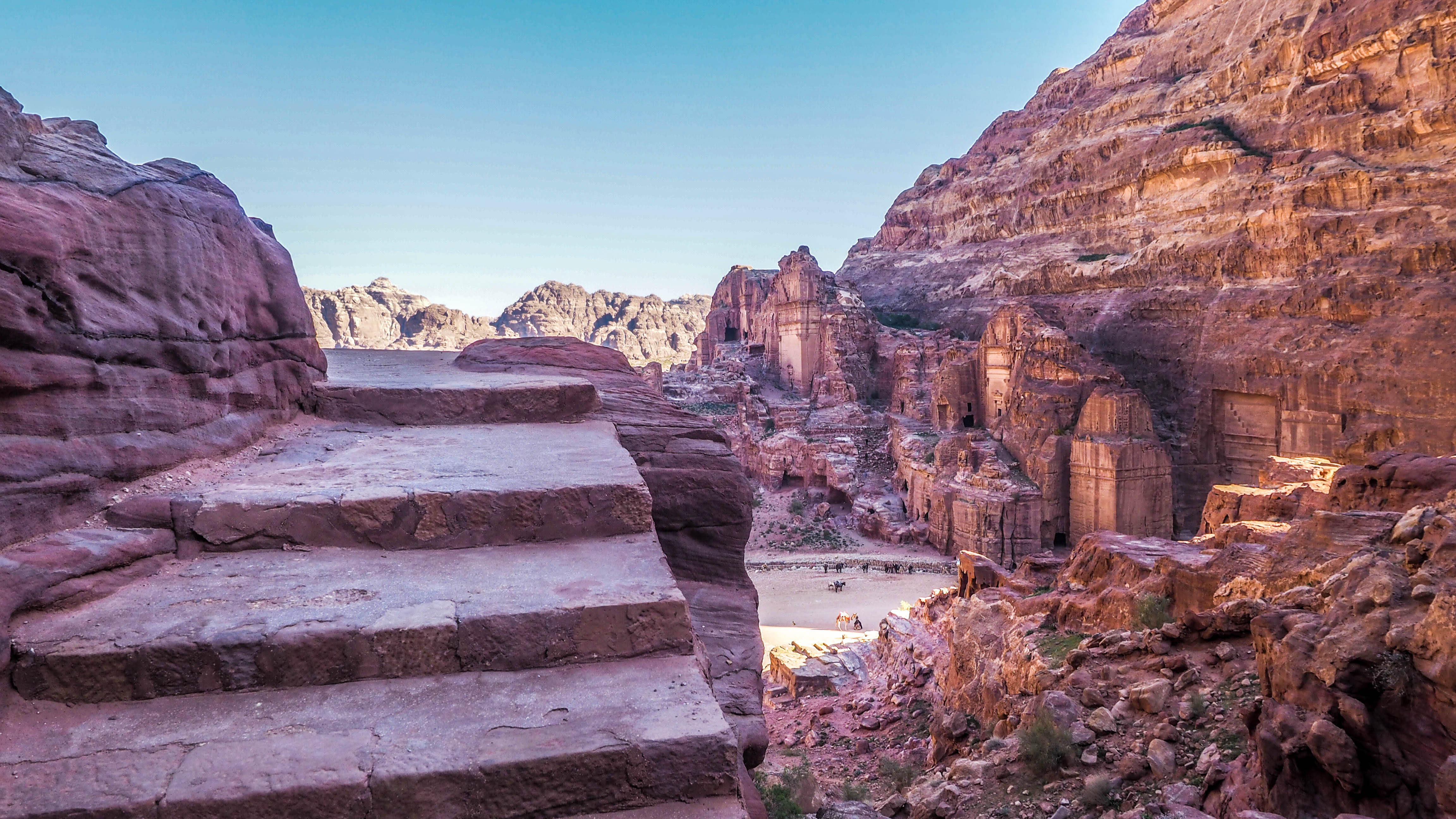 A solo travellers guide to hiking to the High Place of Sacrifice in Petra, Jordan!