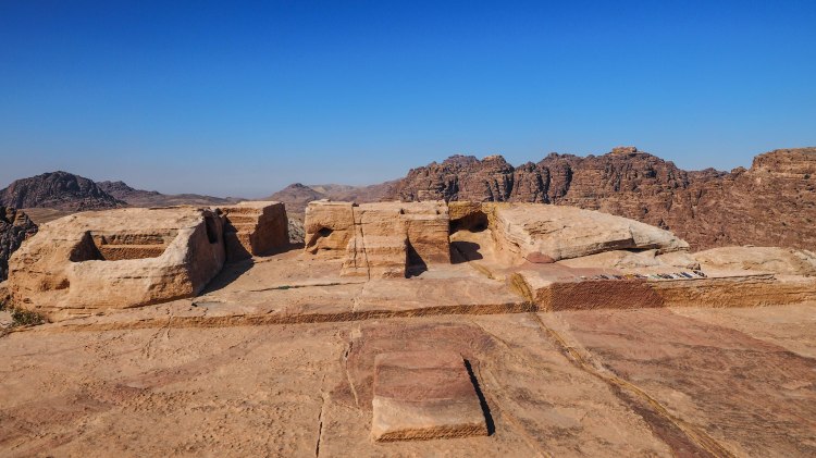 A solo travellers guide to hiking to the High Place of Sacrifice in Petra, Jordan!