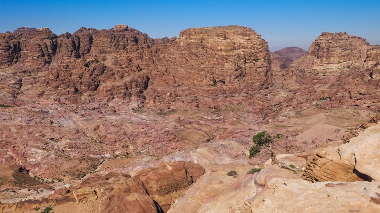 A solo travellers guide to hiking to the High Place of Sacrifice in Petra, Jordan!