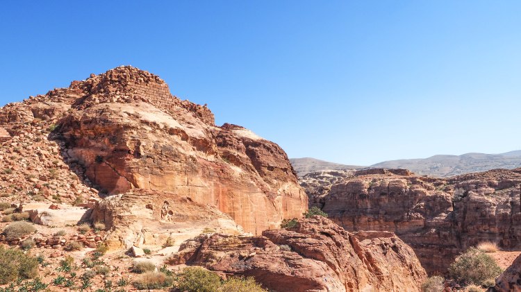 A solo travellers guide to hiking to the High Place of Sacrifice in Petra, Jordan!