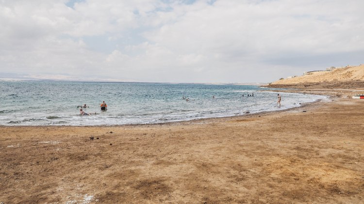 dead-sea-jordan-blog-travel-solo-backpacking