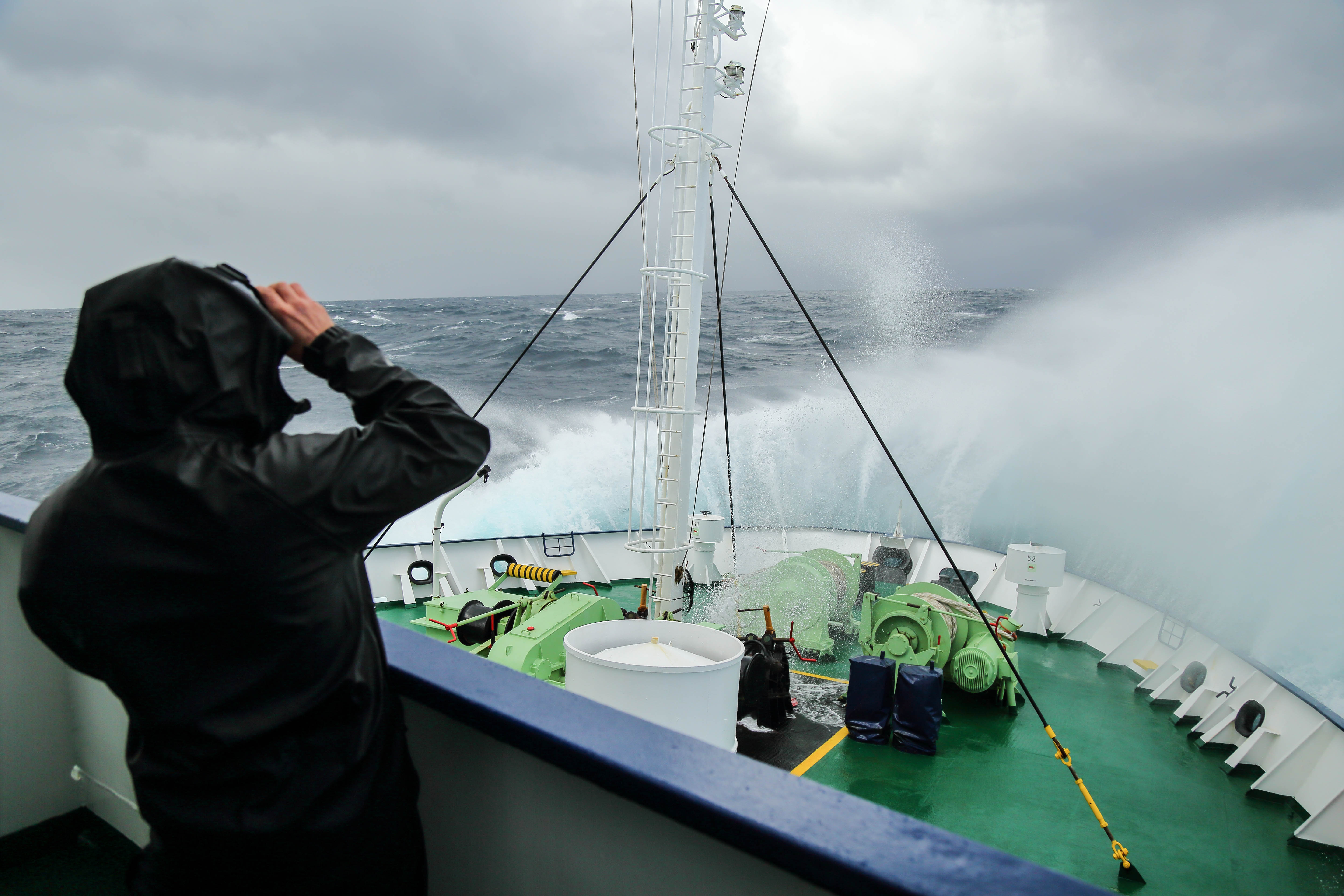 drake-passage-antarctica-travel-blog-solo-oceanwide-expeditions