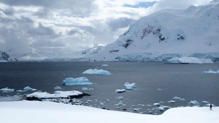 stony-point-antarctica-travel-blog-solo-oceanwide-expeditons