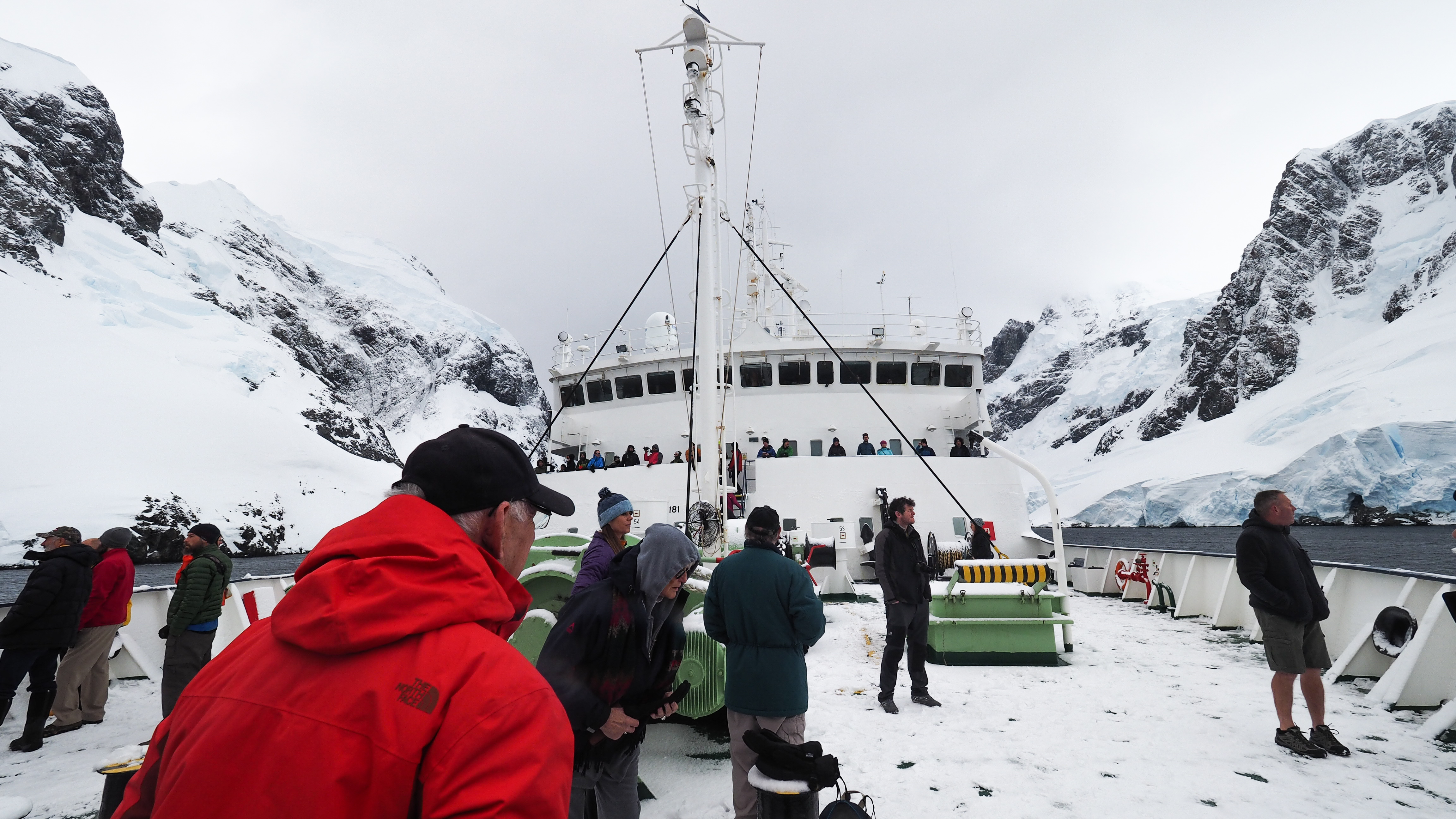 lemaire-channel-antarctica-travel-blog-solo-oceanwide-expeditons