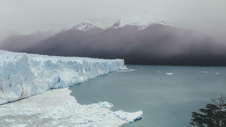 perito-moreno-glacier-argentina-patagonia-travel-blog-travelling-the-world-solo
