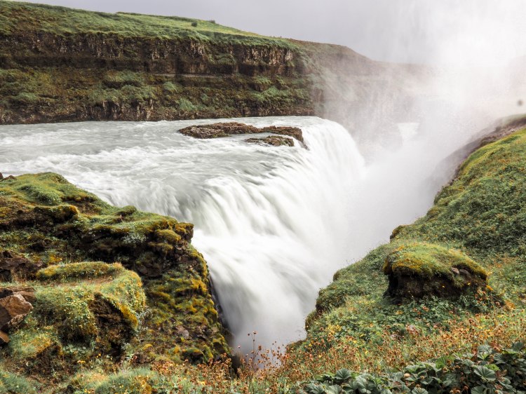 iceland-travel-blog-ring-road-self-drive-golden-circle-travelling-the-world-solo-female