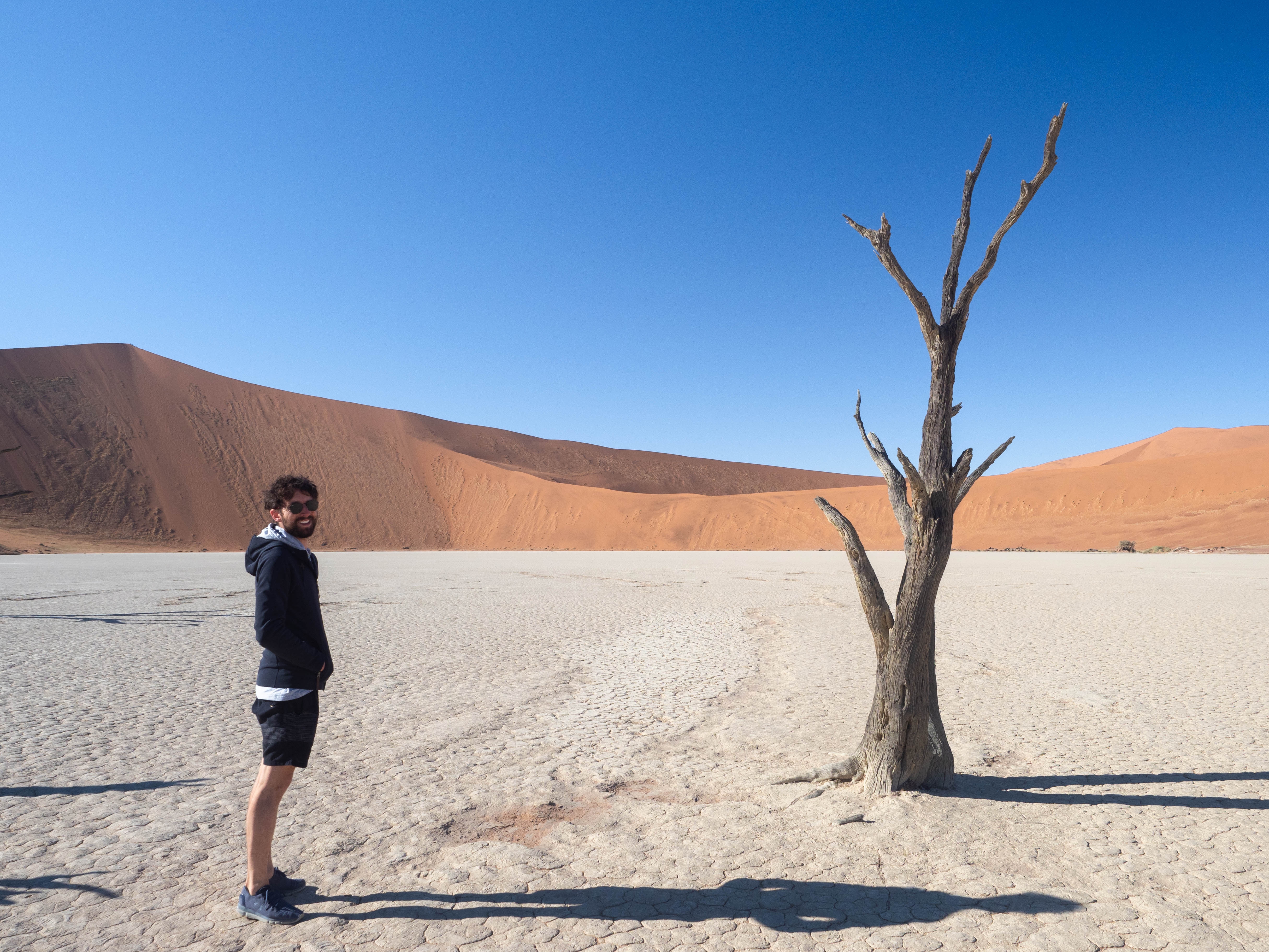 sossusvlei-travel-blog-deadvlei-namibia-road-trip-self-drive-backpacking-travelling-the-world-solo